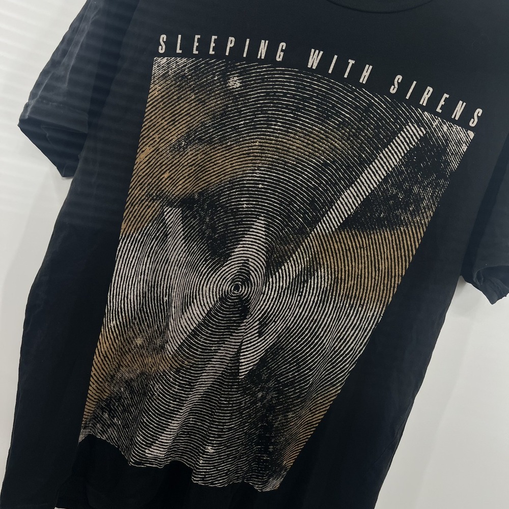 Sleeping with Sirens T Shirt Mens L Tour Band Rock Concert Black Graphic SS EUC